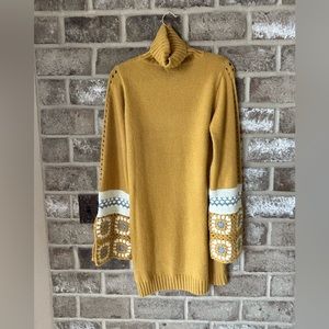 Adorable sweater dress.  Worn once super cute